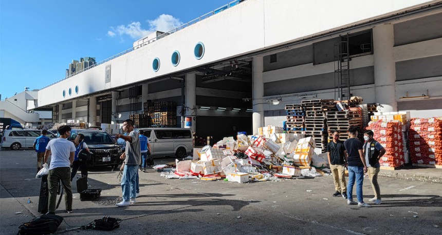 警方長沙灣副食品批發市場掃蕩黑工 拘26人扣3車調查