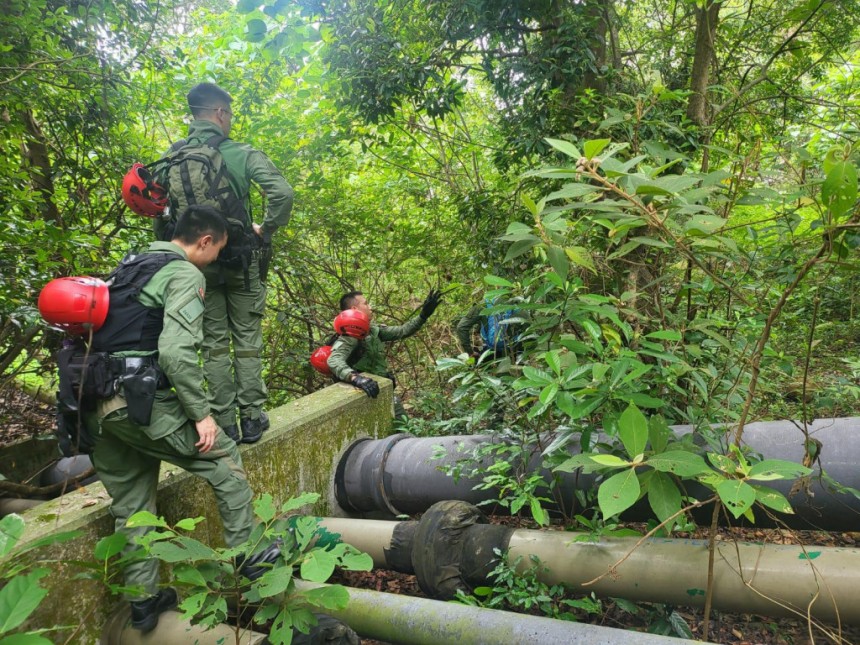 針港島區頻現爆竊案   警方進行大規模山坡密林搜捕行動